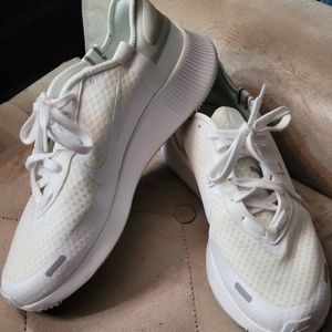Womens nike sneakers 11